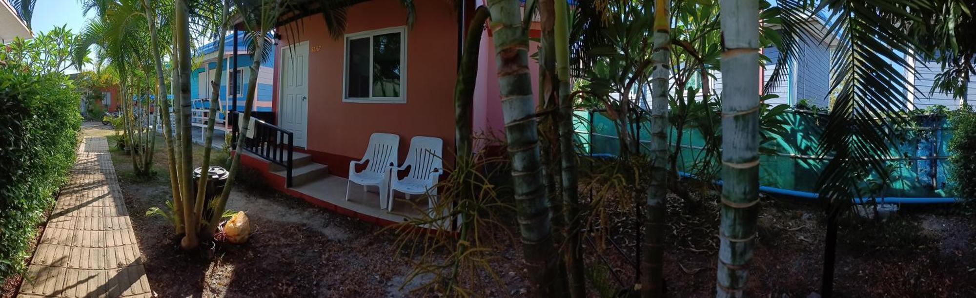 Chill Land House Hotel หาดบางเทา ภายนอก รูปภาพ