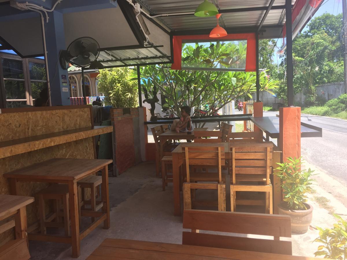 Chill Land House Hotel หาดบางเทา ภายนอก รูปภาพ